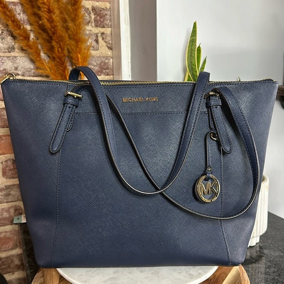 Michael Kors Ciara Navy Tote - Picture 4 of 17